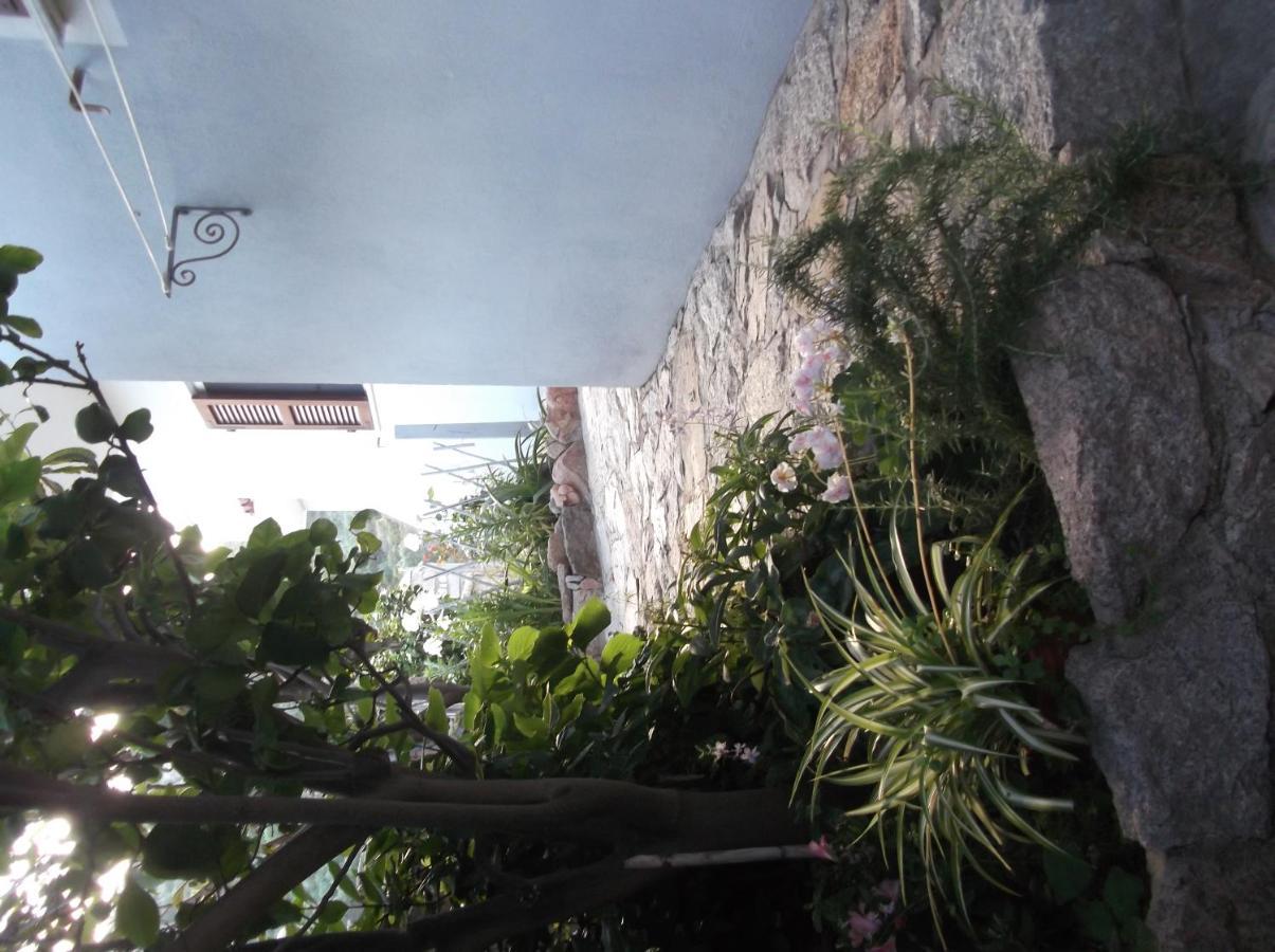 Appartement I Giardini Di Carmen à La Maddalena  Extérieur photo